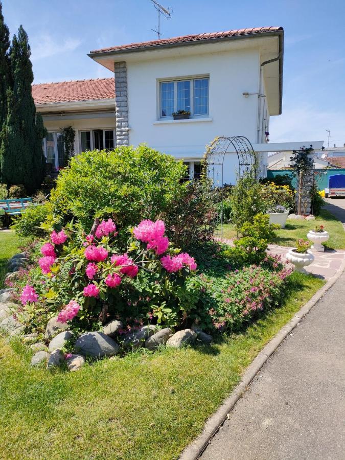 Chambre D'Hotes Les Hortensias Gelos Zewnętrze zdjęcie